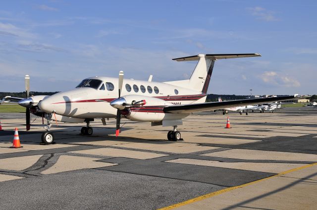 Beechcraft Super King Air 200 (N6069A) - Seen at KFDK on 9/4/2009.    a href=http://discussions.flightaware.com/profile.php?mode=viewprofile&u=269247  Profile/a