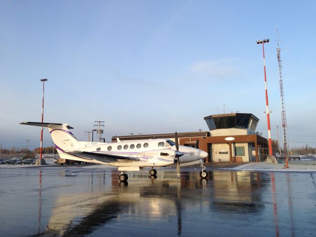 Beechcraft Super King Air 300 (C-FSEW) - BE-30 C-FSEW CYVC Transwest AIr