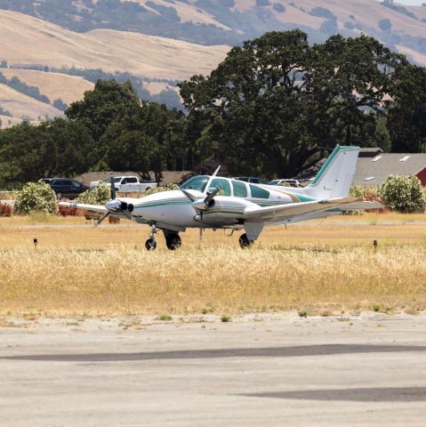 Beechcraft 55 Baron (N5383)