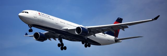 Airbus A330-300 (N817NW) - CDG-SEA   6-22-22