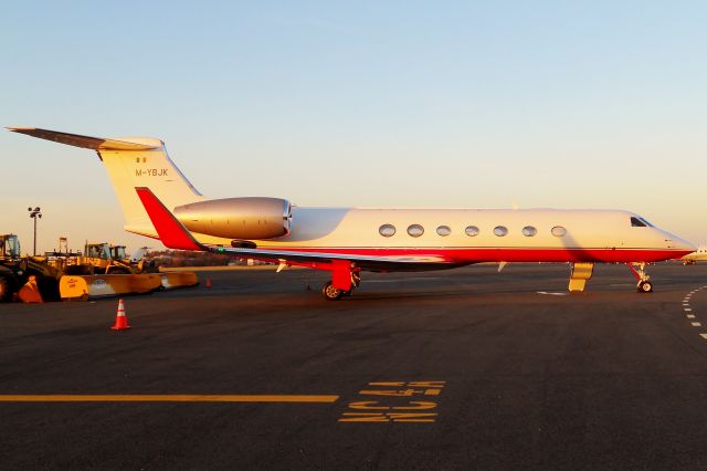 Gulfstream Aerospace Gulfstream V (M-YBJK) - Sunset !