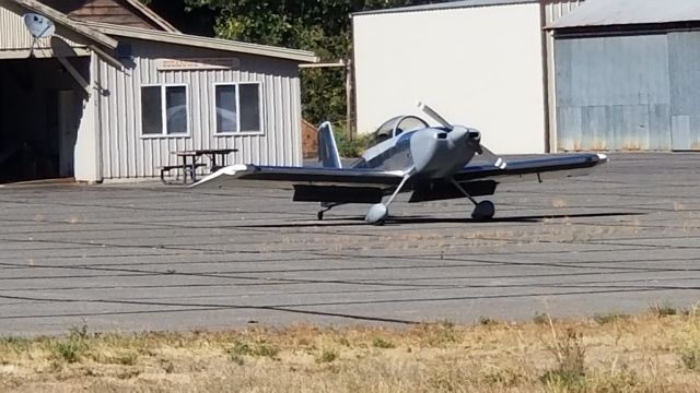 Vans RV-8 (N998RV)
