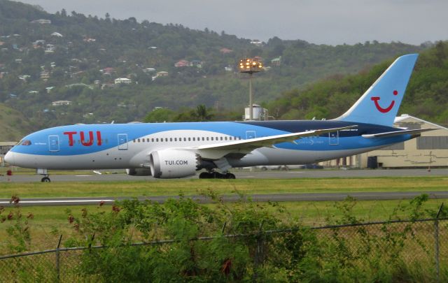 Boeing 787-8 (G-TUIH)