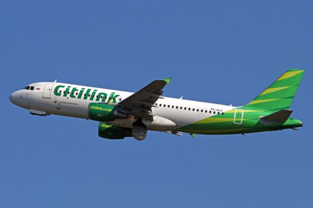 Airbus A320 (PK-GLO)
