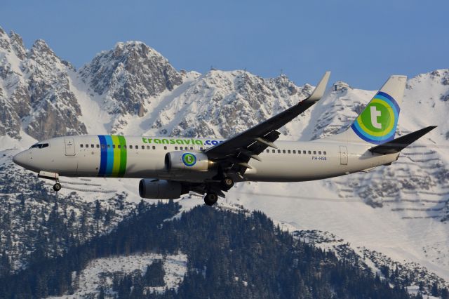 Boeing 737-800 (PH-HSB)