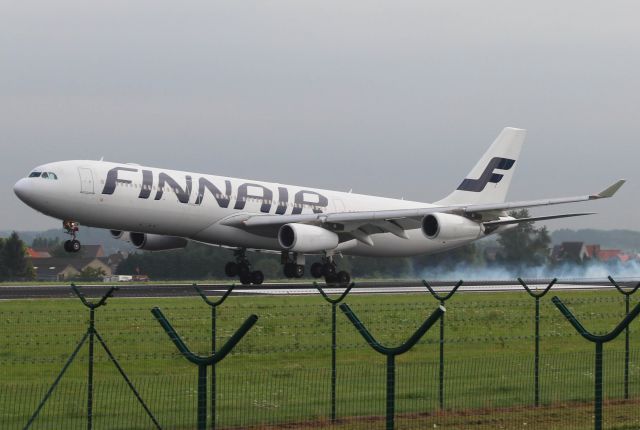 Airbus A340-300 (OH-LOC)