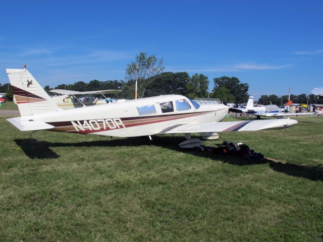 Piper Saratoga (N4070R) - Oshkosh 2013!