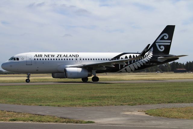 Airbus A320 (ZK-OXJ)