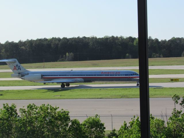 McDonnell Douglas MD-82 (N436AA)