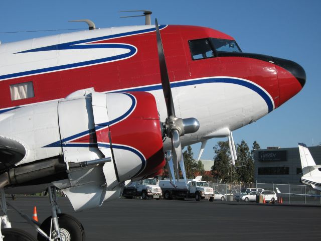 Douglas DC-3 (N97H)