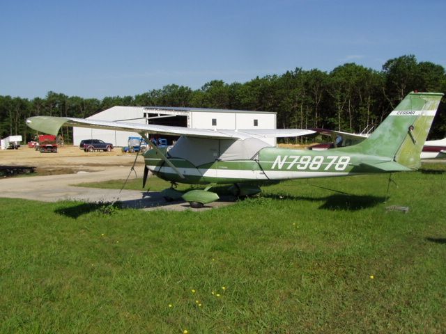 Cessna Skyhawk (N79878)