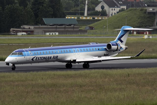 Canadair Regional Jet CRJ-900 (ES-ACC)