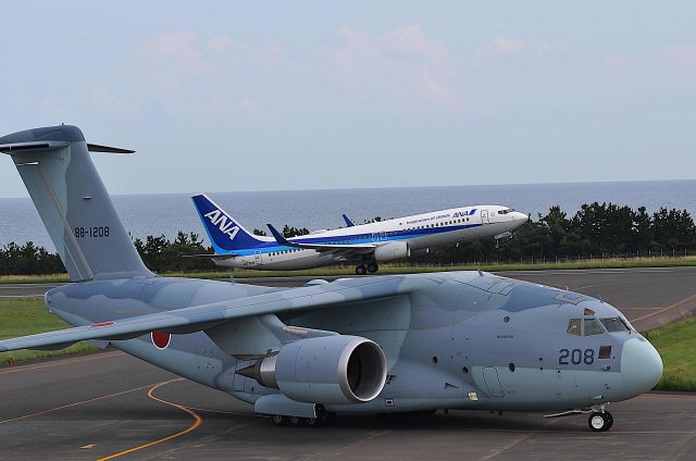 Grumman C-2 Greyhound (88-1208) - I took this picture on Sep 23, 2018.br /JSDF Kawasaki C-2＝KC2br /88-1208 008