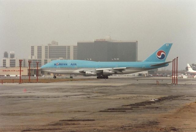 Boeing 747-200 — - Korean Air 747 at LAX in the early 1980s