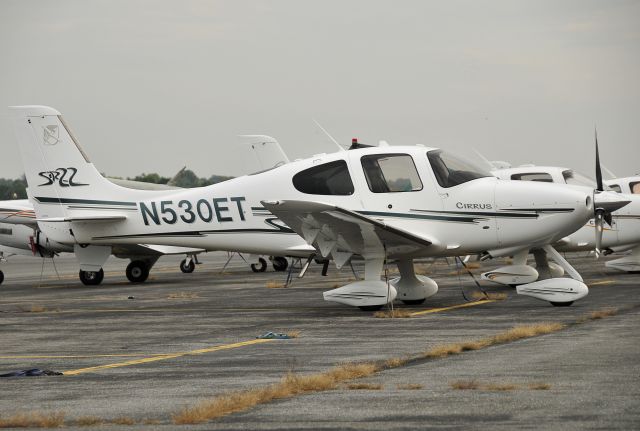 Cirrus SR-22 (N530ET) - Seen at KFDK on 9/8/2009.    a href=http://discussions.flightaware.com/profile.php?mode=viewprofile&u=269247  Profile/a