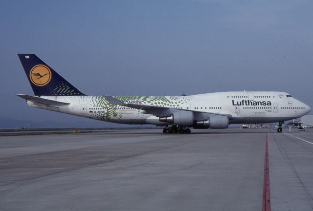 Boeing 747-400 (D-ABVK)