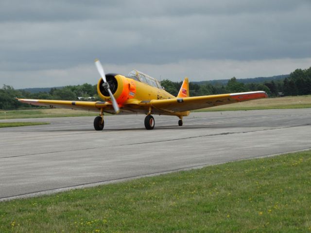 North American T-6 Texan (N1811B)