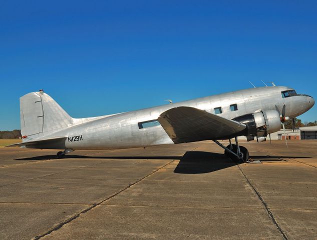 N129H — - This Douglas DC-3A C/N 4126 - N129H is parked at Tullahoma, TN - 2010-10-28.