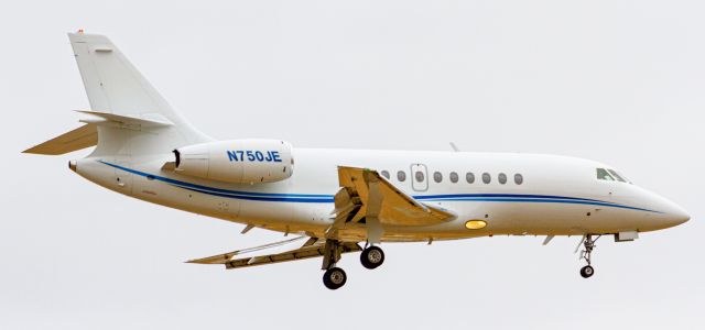 Dassault Falcon 2000 (N750JE)