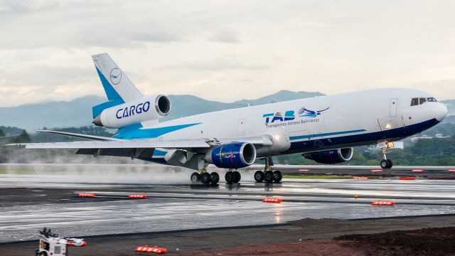 McDonnell Douglas DC-10 (CP-2791)