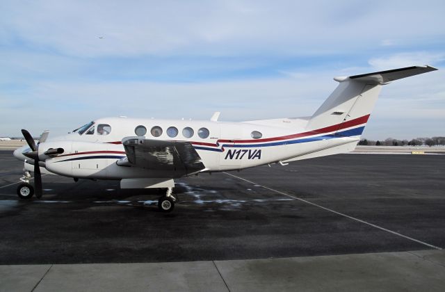 Beechcraft Super King Air 200 (N17VA)