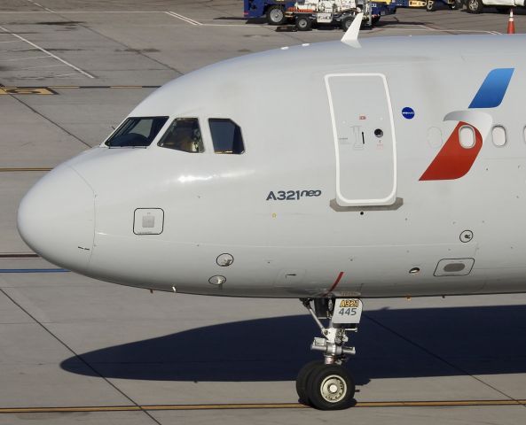 Airbus A321neo (N445AA)