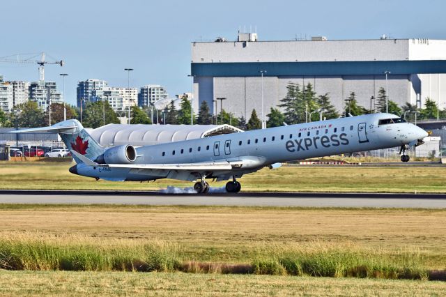 Canadair Regional Jet CRJ-900 (C-FNJZ)