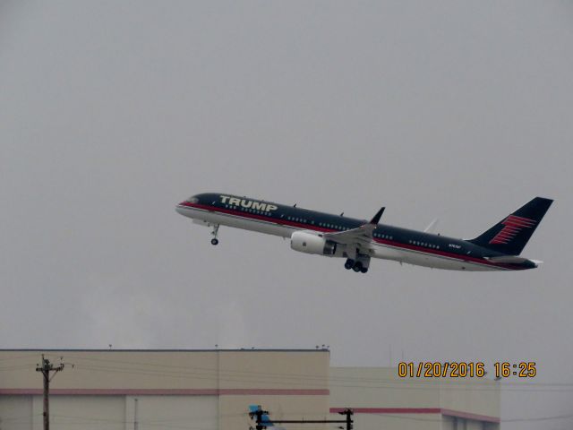 Boeing 757-200 (N757AF)