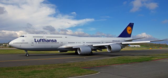 Boeing 747-200 (D-ABYA) - Lufthansas first 747-8 Intercontinental early in the test program 4.13.12