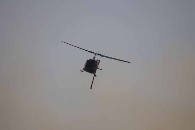 Bell BigLifter (VH-SUH) - 12/11/19 Fighting bush fire Meridan Plain/Little MOuntain, Queensland 4551