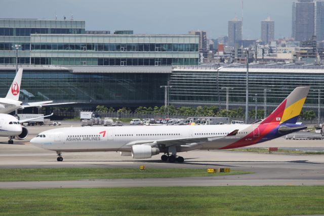 Airbus A330-300 (HL7747) - 20 June 2015:GMP-HND