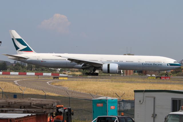 BOEING 777-300ER (B-KQC)