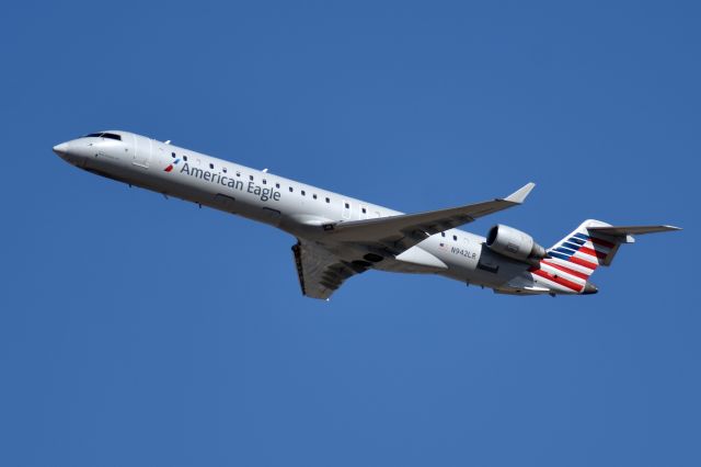 Canadair Regional Jet CRJ-900 (N942LR)