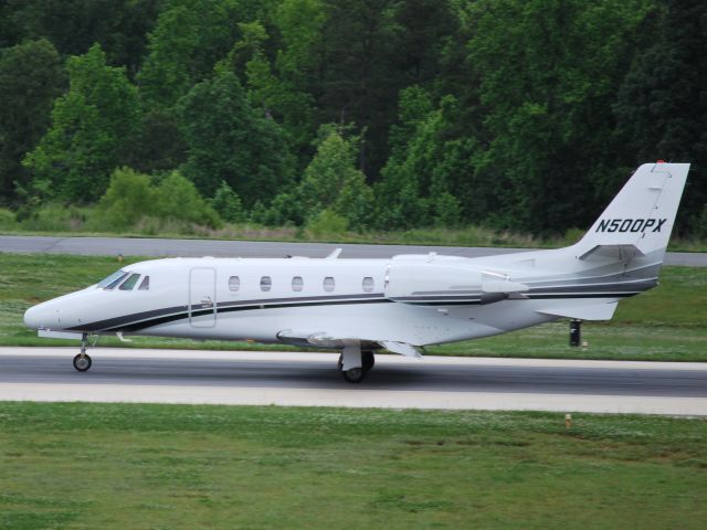 Cessna Citation Excel/XLS (N500PX) - PHOENIX INVESTMENT SERVICES INC - Arriving on runway 20 - 5/26/09