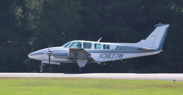 Beechcraft Baron (58) (N3837W)