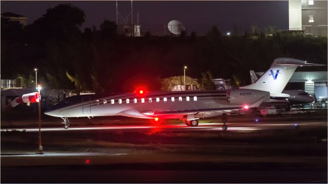 BOMBARDIER BD-700 Global 7500 (N121RS)