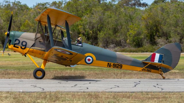 OGMA Tiger Moth (VH-NIG)