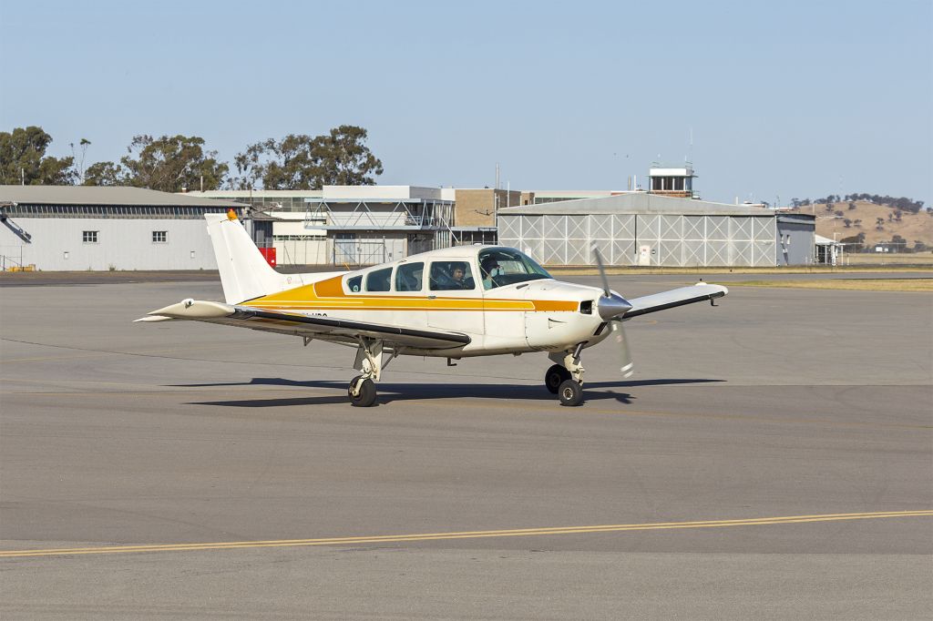 Beechcraft Sierra (VH-HPQ) - Beechcraft Sierra C24R (VH-HPQ) at Wagga Wagga Airport