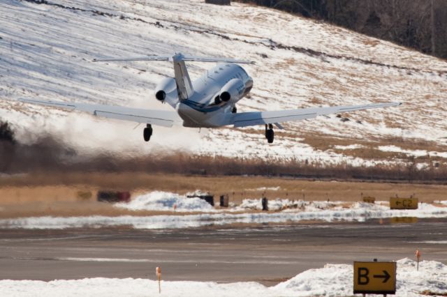 Cessna Citation CJ2+ (N6ZE) - Aircraft refuelled at RELIANT AIR - the lowest price on the Danbury (KDXR) airport!