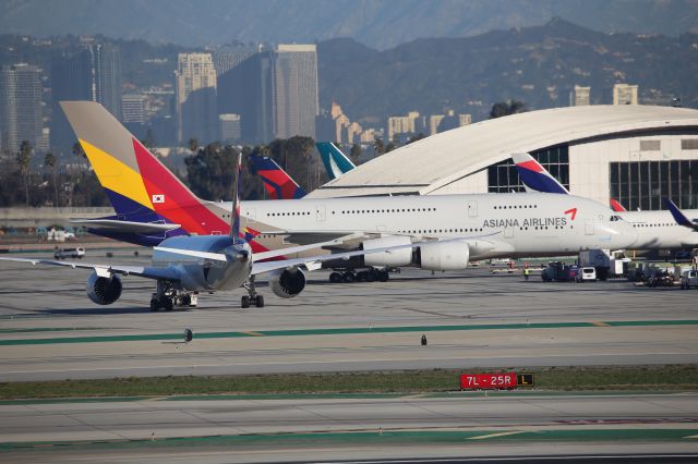 Airbus A380-800 (HL7640)