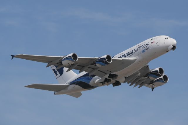 Airbus A380-800 (9M-MNF)