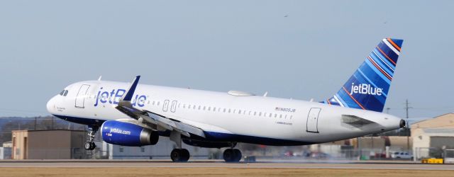 Airbus A320 (N805JB)