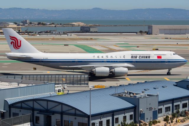 BOEING 747-8 (B-2481)