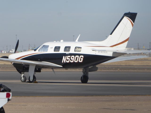 Piper Malibu Mirage (N590G)