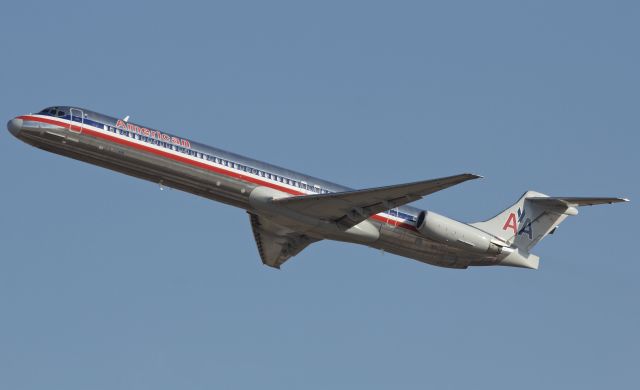 McDonnell Douglas MD-83 (N968TW) - Classic Mad Dog departing DFW 11/19/2018 (please view in "full" for highest image quality)