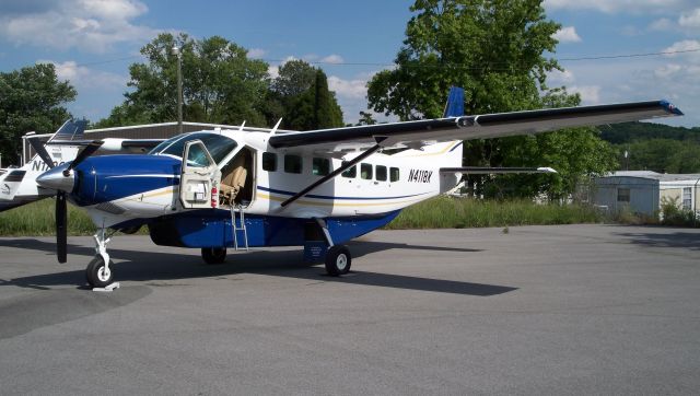 Cessna Caravan (N4118K) - Photo taken at the KHDI Fly-In 17 May 2008.  Thanks to the awesome pilots for the tour and permission for the photos!