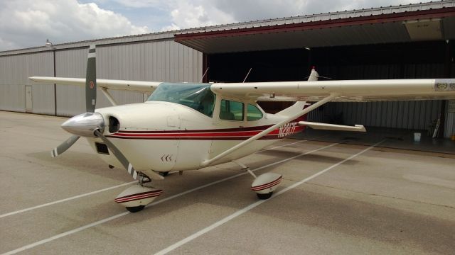 Cessna Skylane (N2817F)