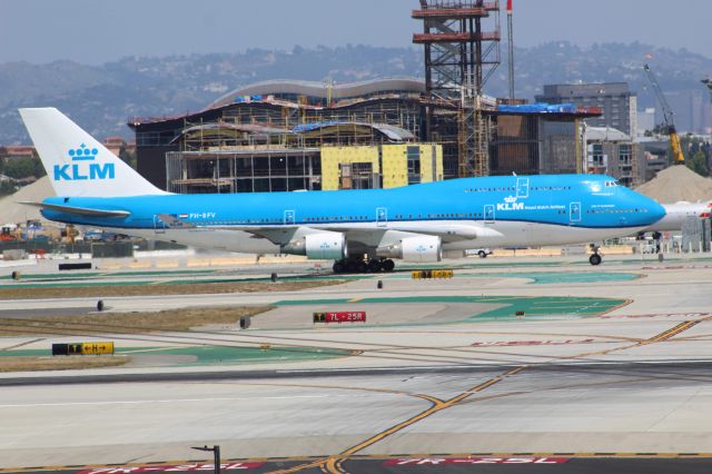 Boeing 747-400 (PH-BFV)