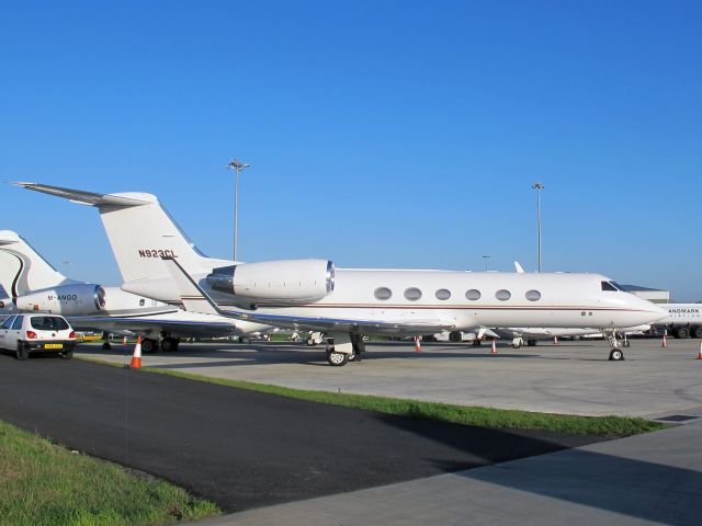 Gulfstream Aerospace Gulfstream IV (N923CL) - This is the first class of business aviation! No location as per request of the aircraft owner. 28 OCT 2014.