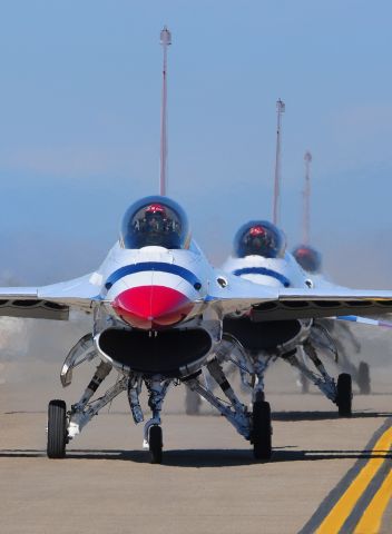 Lockheed F-16 Fighting Falcon — - USAF Thunderbirds taxi up the ramp off runway 22 after completing a demonstration at Capitol Air Show Mather field, in Rancho Cordova, CA.